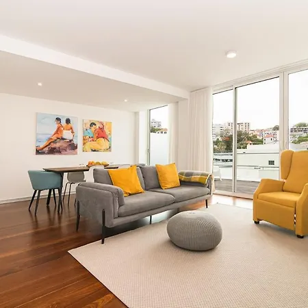 Floor In Center By Morna Homes Funchal (Madeira)